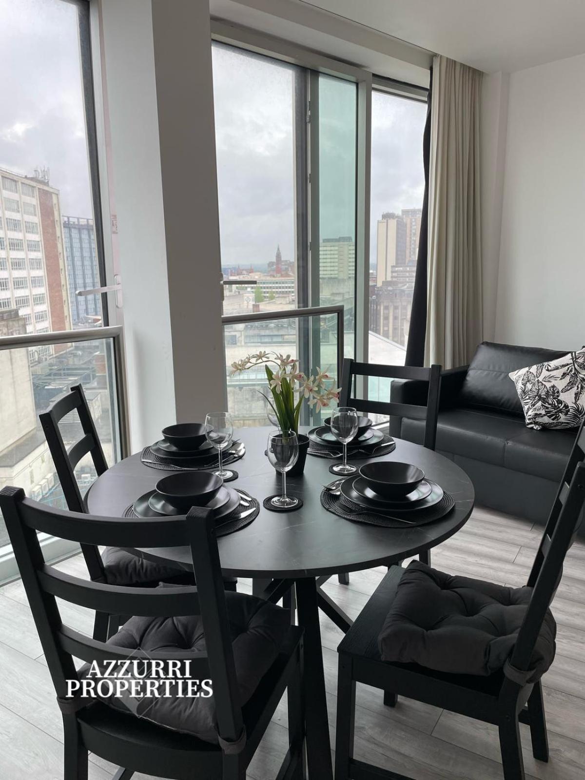 50 Percent Off Monthly Only 4-minute Walk To Moor Street Apartment Birmingham