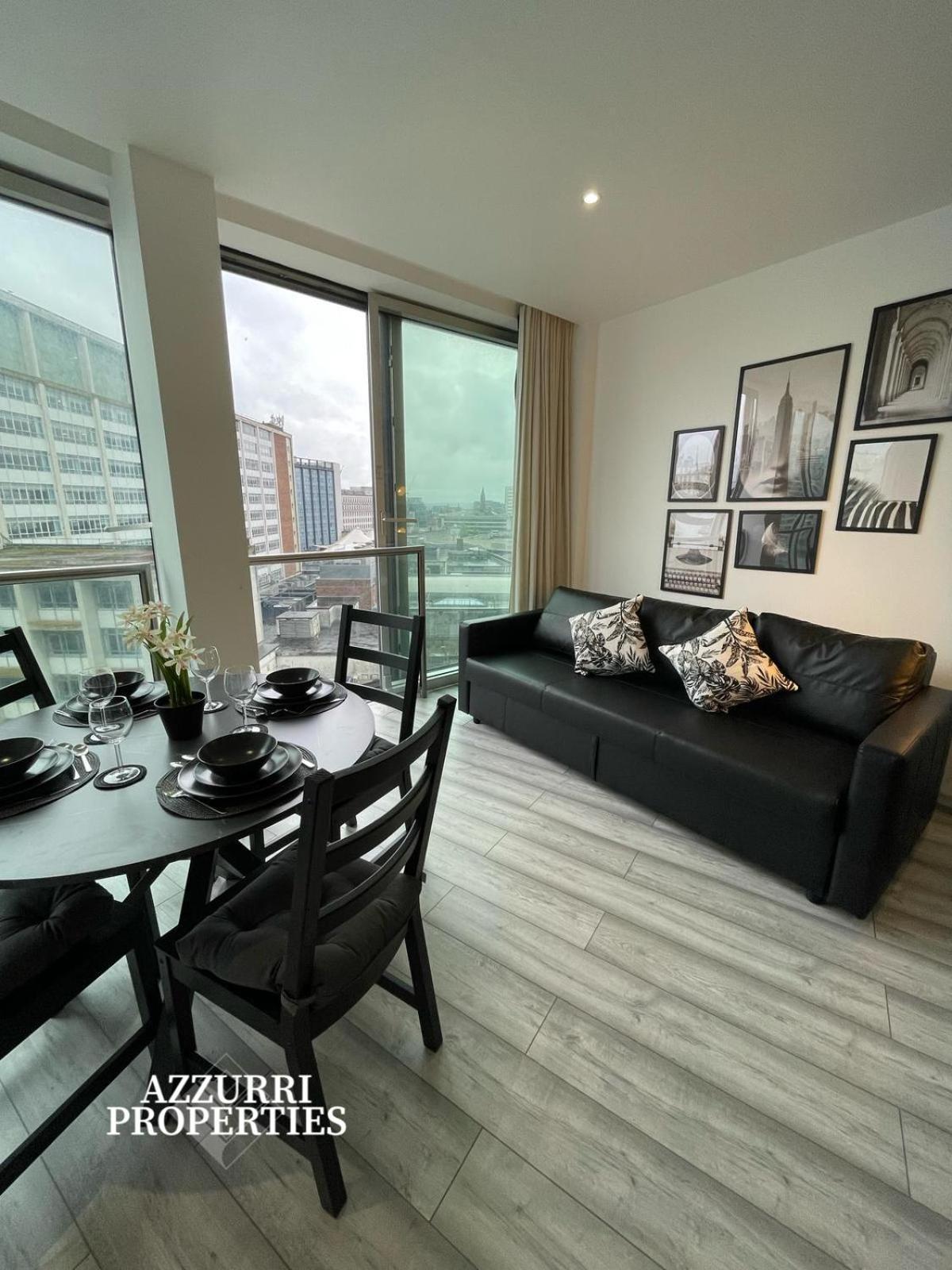 50 Percent Off Monthly Only 4-minute Walk To Moor Street Apartment *